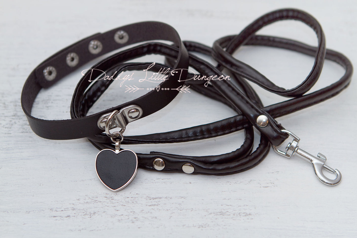 Black Heart Charm Bondage Collar & Leash Set